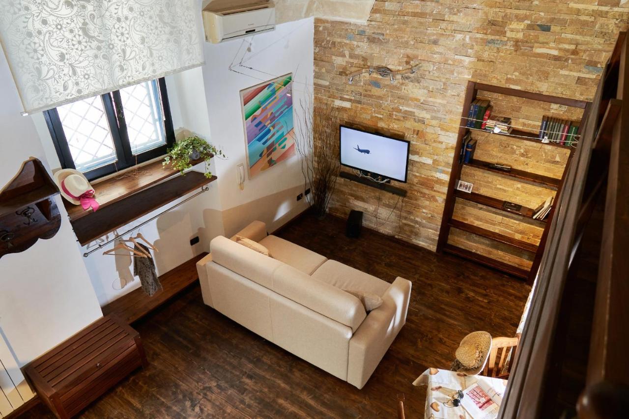 B&B Isola Dello Stampatore Lecce Luaran gambar