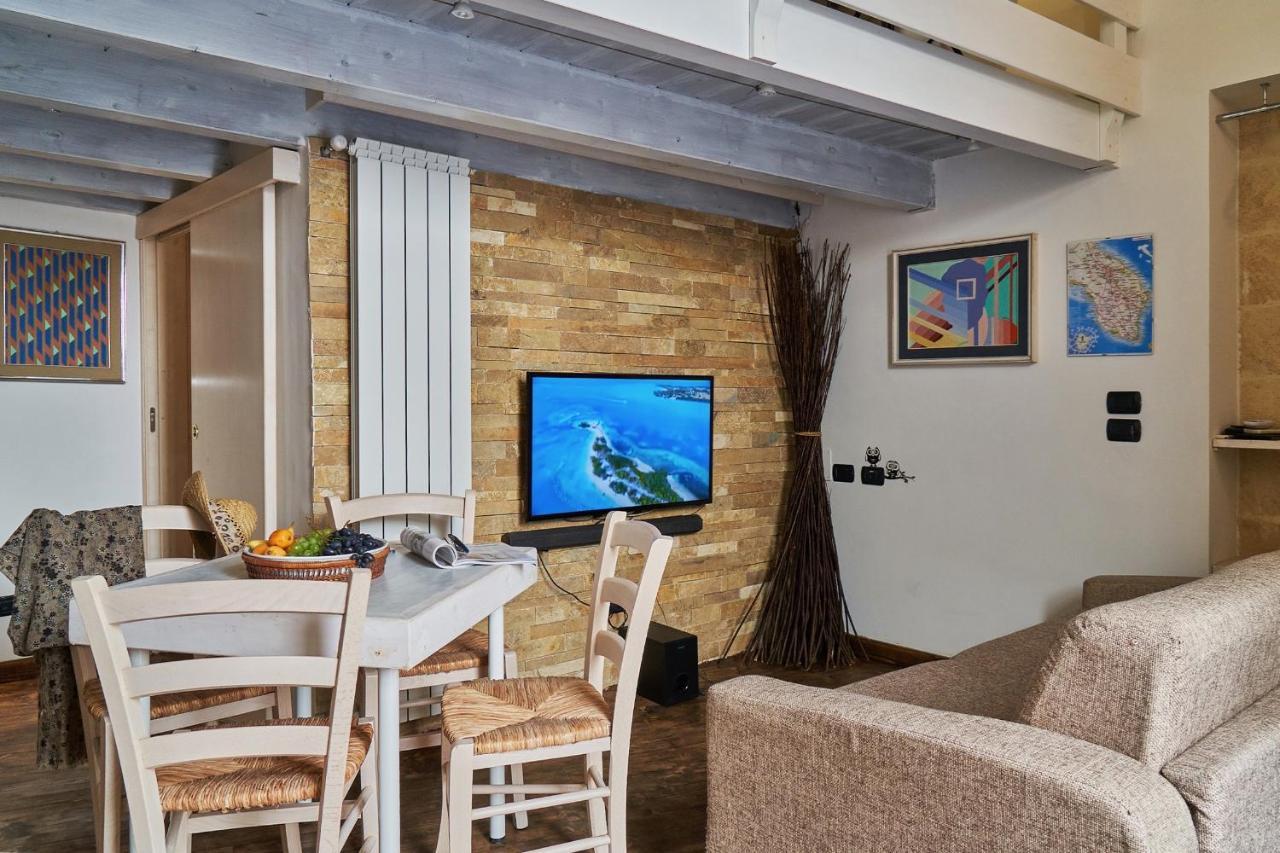 B&B Isola Dello Stampatore Lecce Luaran gambar