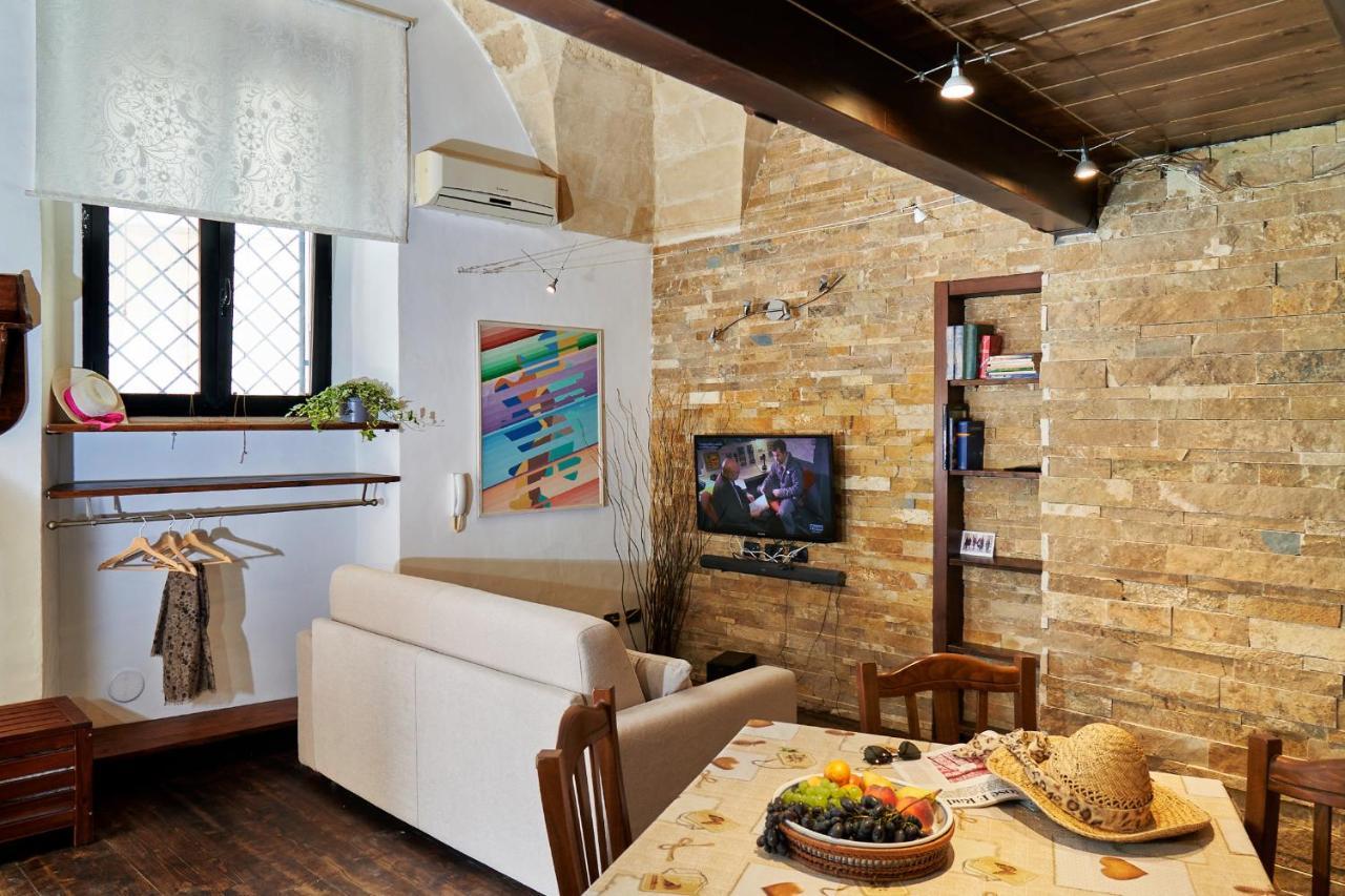 B&B Isola Dello Stampatore Lecce Luaran gambar